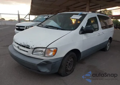 1999 Toyota Sienna Le z USA, uszkodzony, nr VIN 4T3ZF13C9XU138059